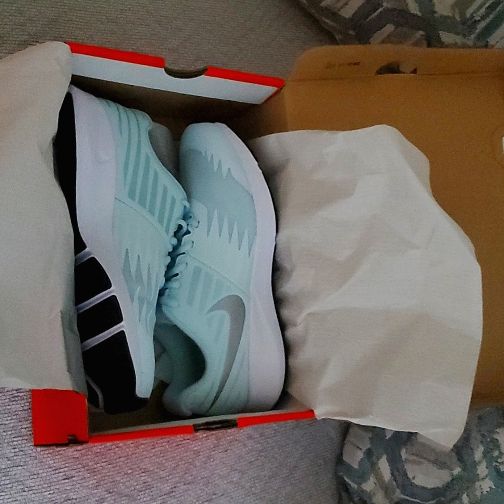 Nike Star Runner (GS), Glacier Blue/ Metallic Silver, 6.5 Y
